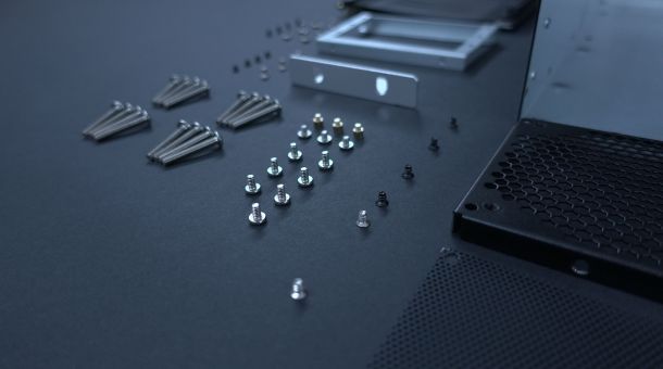 screws for the naon.tech case